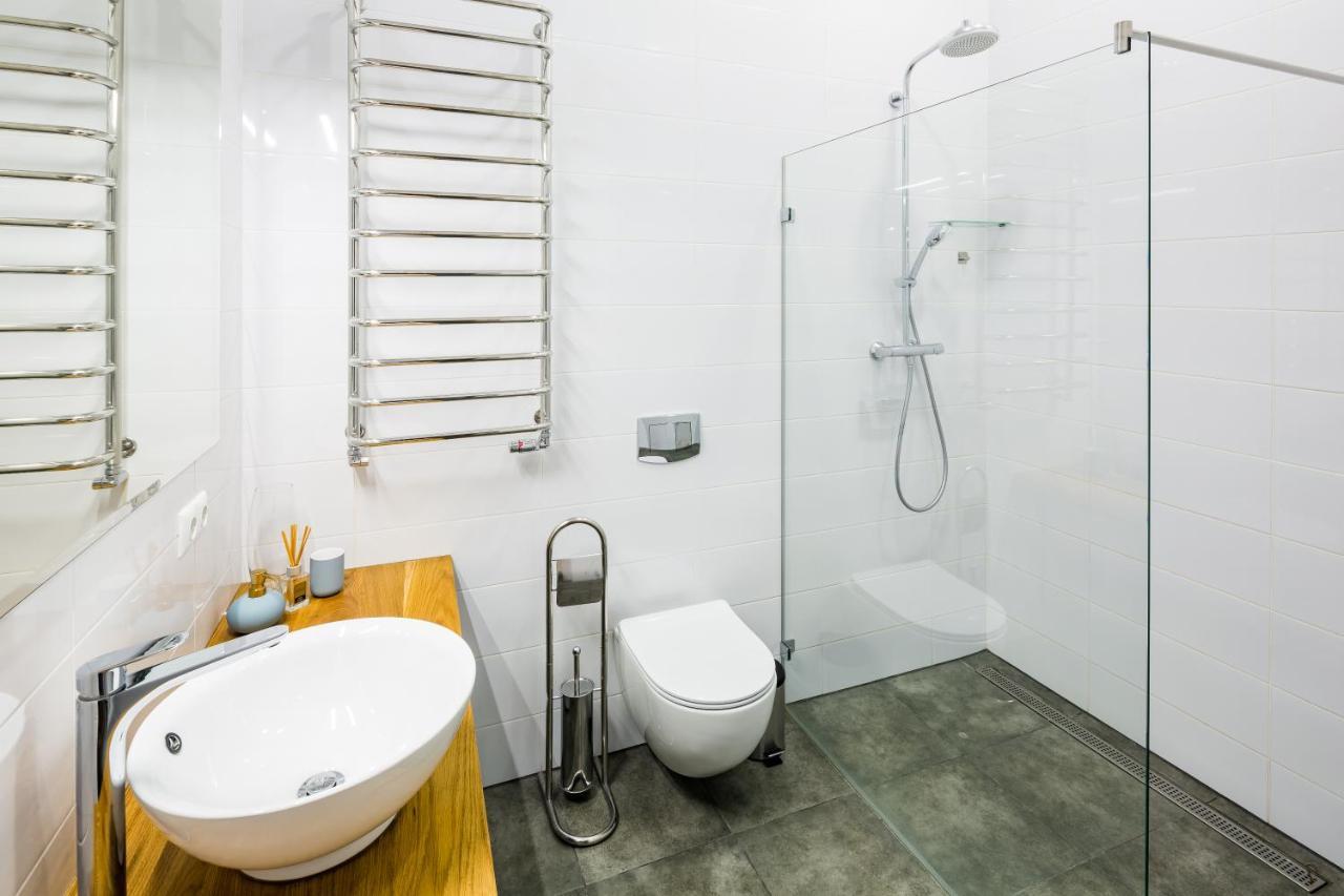 New Large 2 Bedroom In Lviv Historic Centre Exterior photo